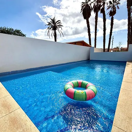 In - Relaxing Pool-front, Private Terrace & Pool Access, South Tenerife *